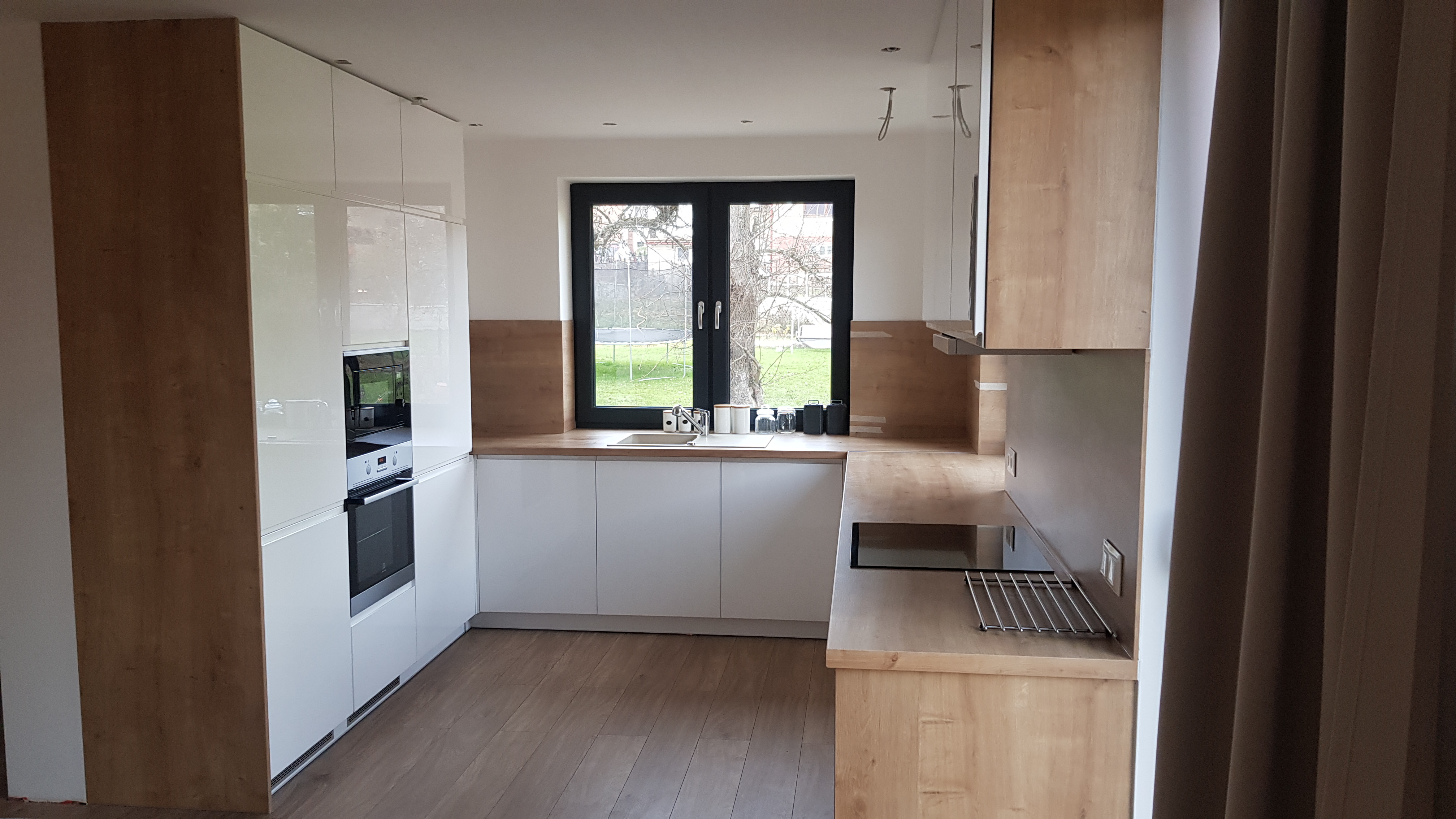 Drevený nábytok na mieru